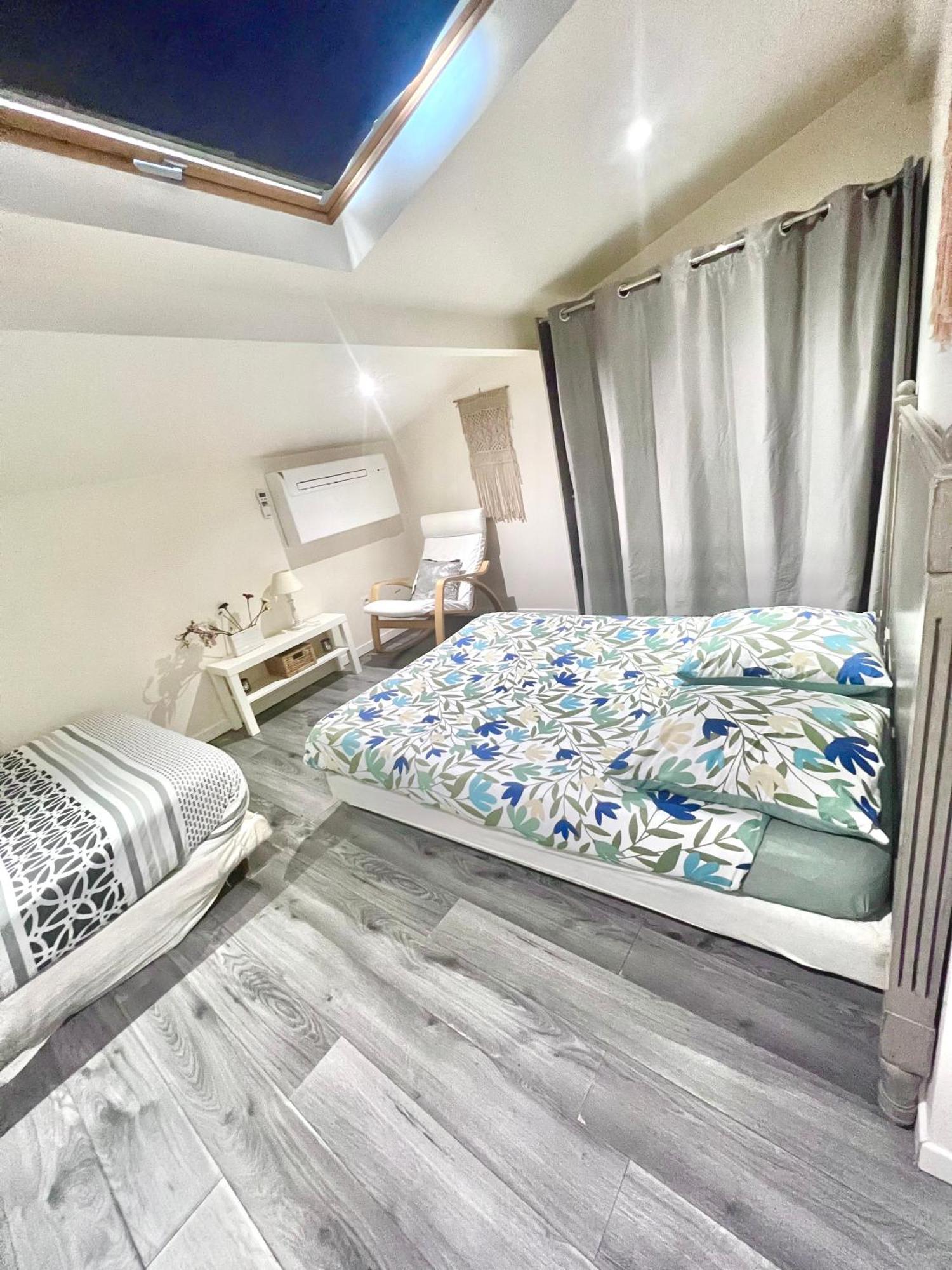 Fabulous Air Conditioned Terrace 10 Min From Paris Apartment